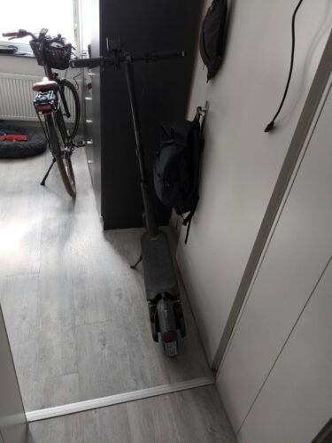 Segway-Ninebot MAX G2 D Electric Scooter for Adults – 70 km Range, 20 km/h Speed, Dual Suspension, Apple Find My, Road-Legal (EU) photo review