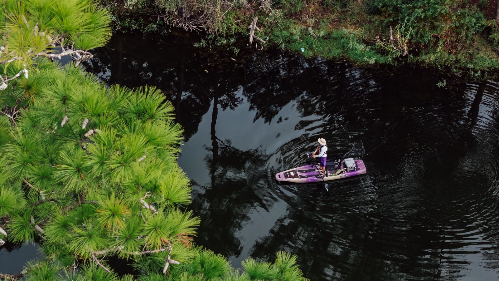 Perception Outlaw 11.5 Sit-On-Top Fishing Kayak – Fold-Away Frame Seat, 4 Rod Holders & Integrated Tackle Trays (11′ 6″, Moss Camo) - Image 9