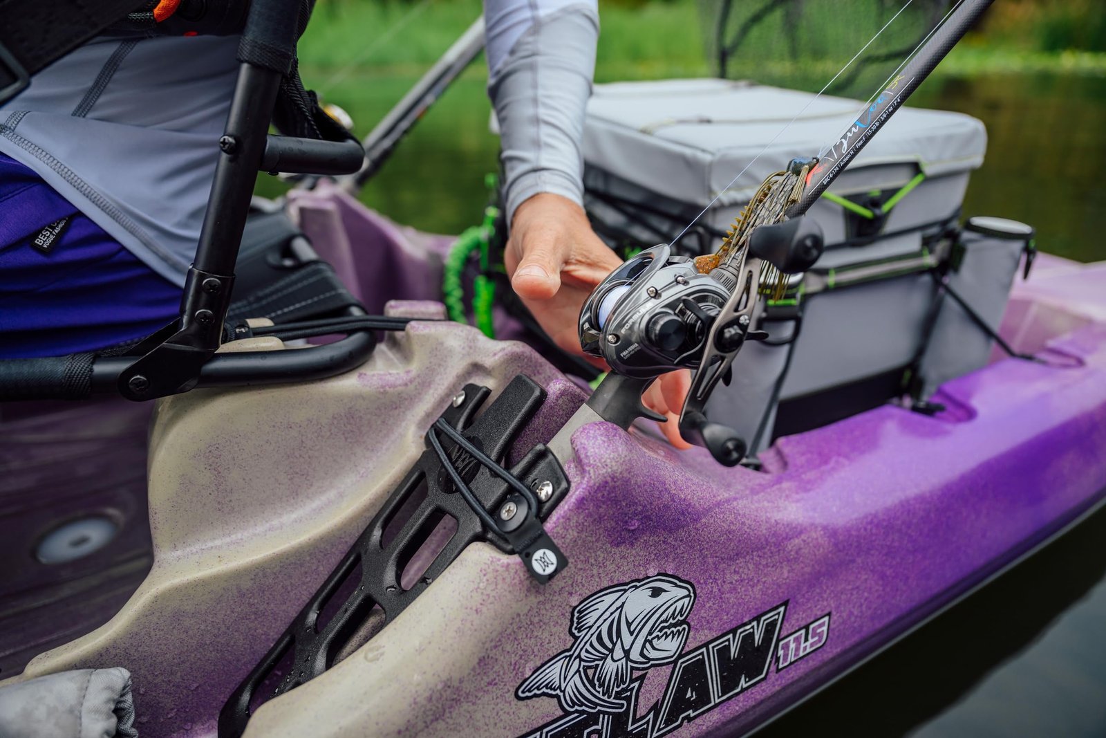 Perception Outlaw 11.5 Sit-On-Top Fishing Kayak – Fold-Away Frame Seat, 4 Rod Holders & Integrated Tackle Trays (11′ 6″, Moss Camo) - Image 8