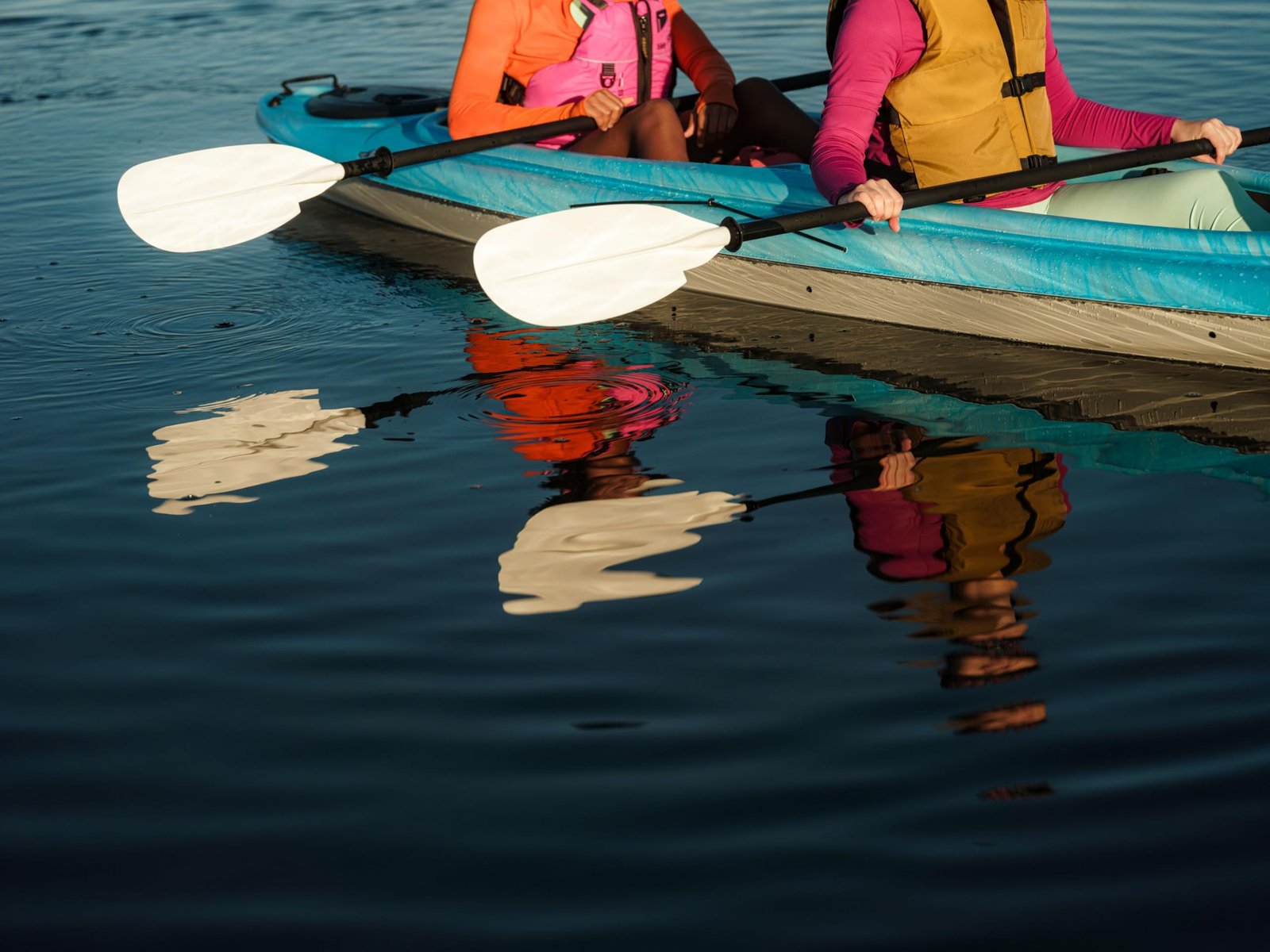 Pelican Argo 136XP 13′ Sit-In Tandem Kayak – Lightweight Ram-X™ Hull & ERGOFIT™ Seating (Cloud) - Image 7