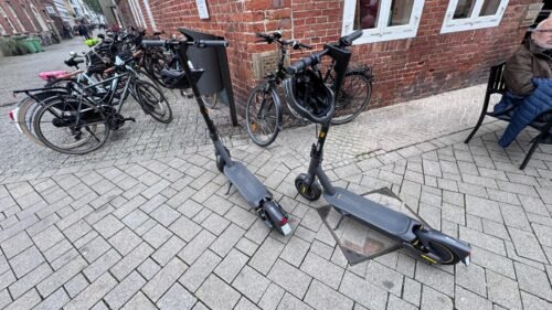 Segway-Ninebot MAX G2 D Electric Scooter for Adults – 70 km Range, 20 km/h Speed, Dual Suspension, Apple Find My, Road-Legal (EU) photo review